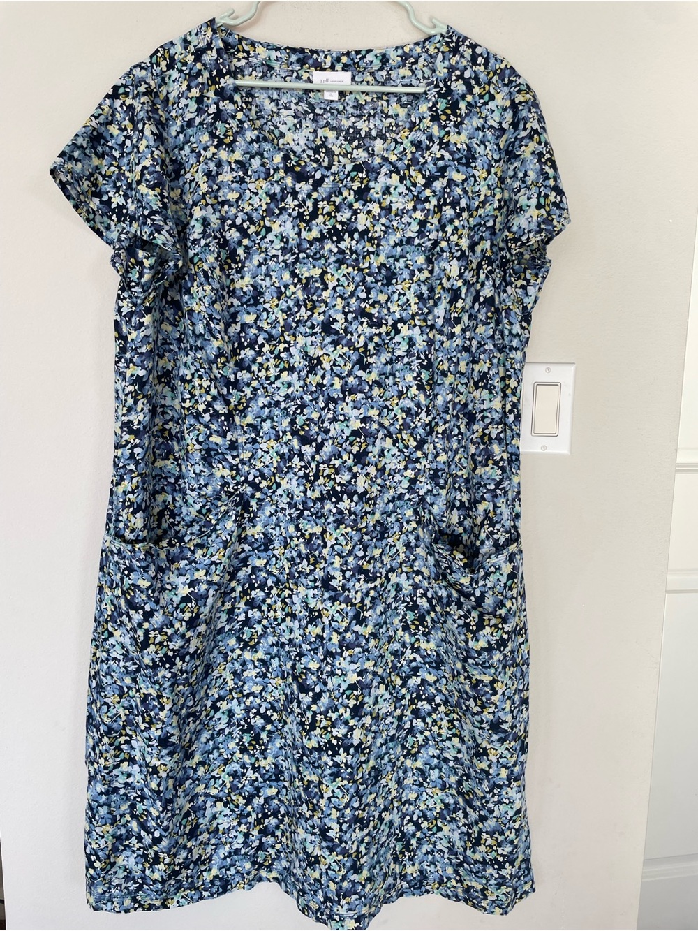 J. Jill Women's Dress 100% Linen Size 1X Blue Green Floral 2 Pockets V Neck